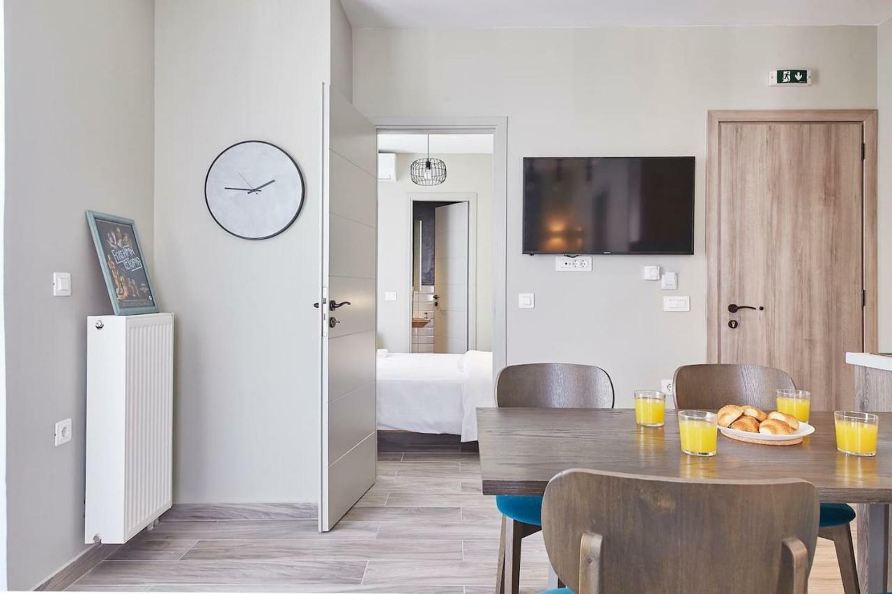 Spacious Suite W. Huge Balcony + Acropolis View Atenas Exterior foto